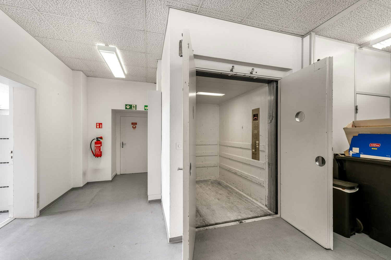 346m² commerciale