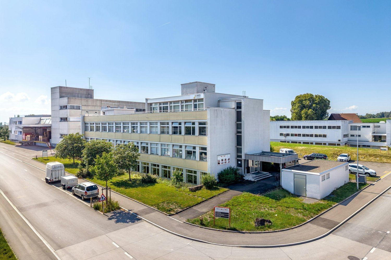 346m² commerciale