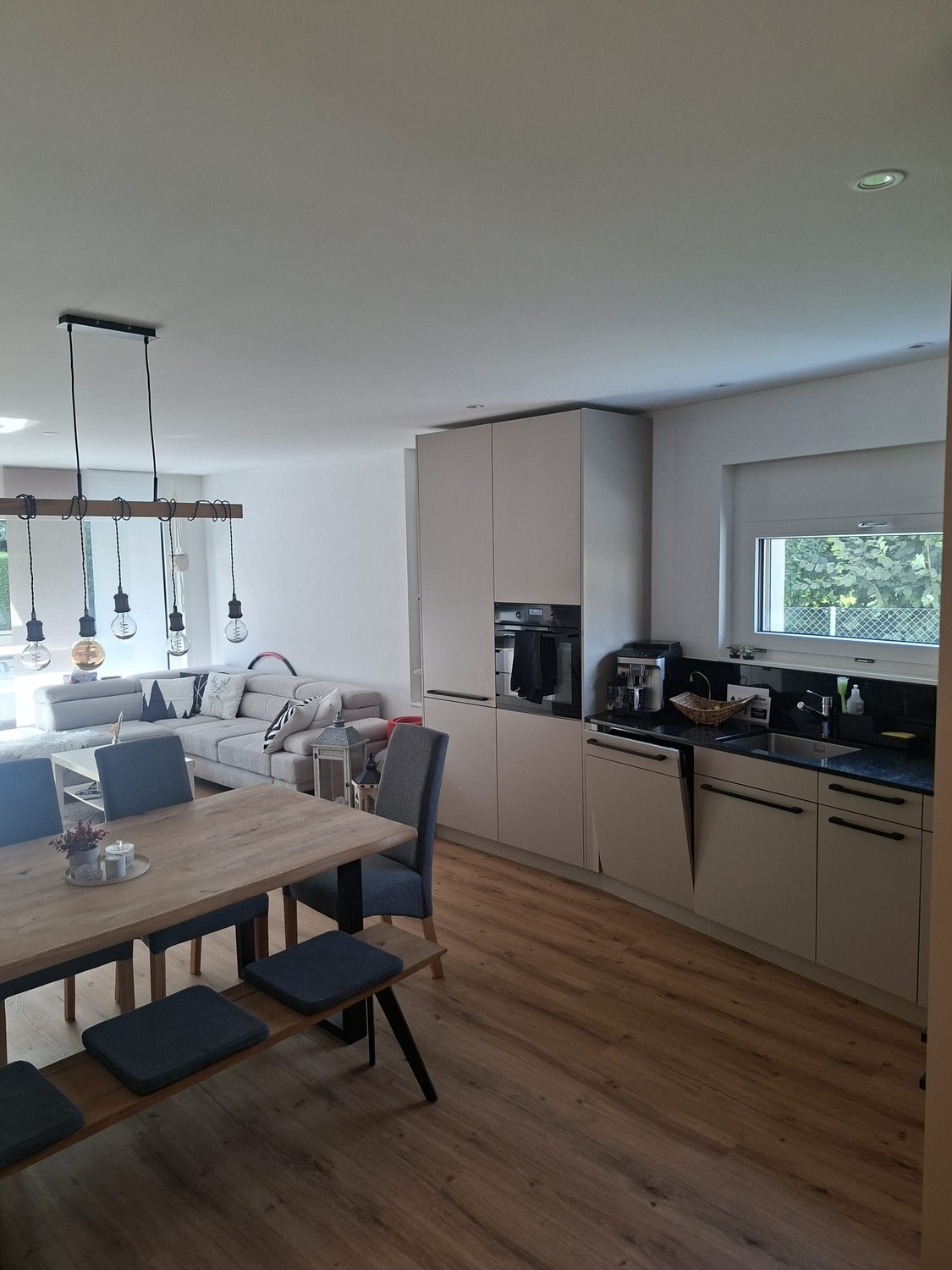 Appartamento di 2 ½ locali, foto 2 di 5