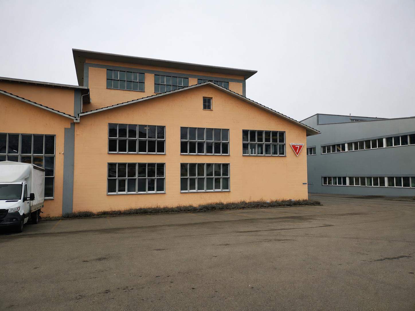 760m² commerciale