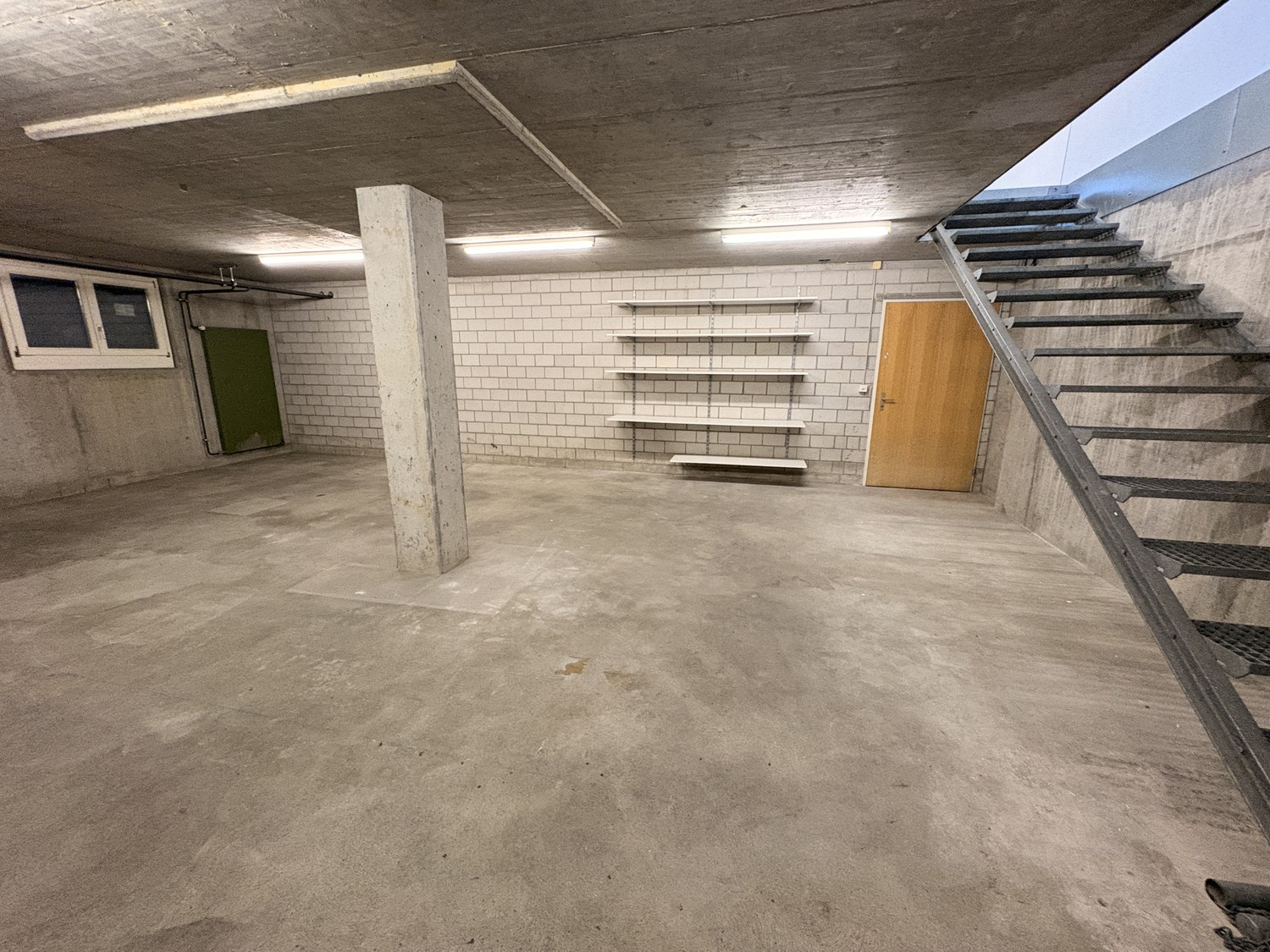 negozio di 193m²