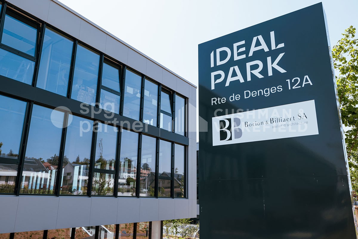 252m² office
