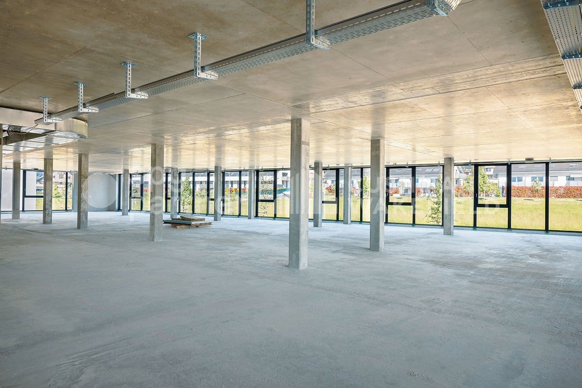 252m² office