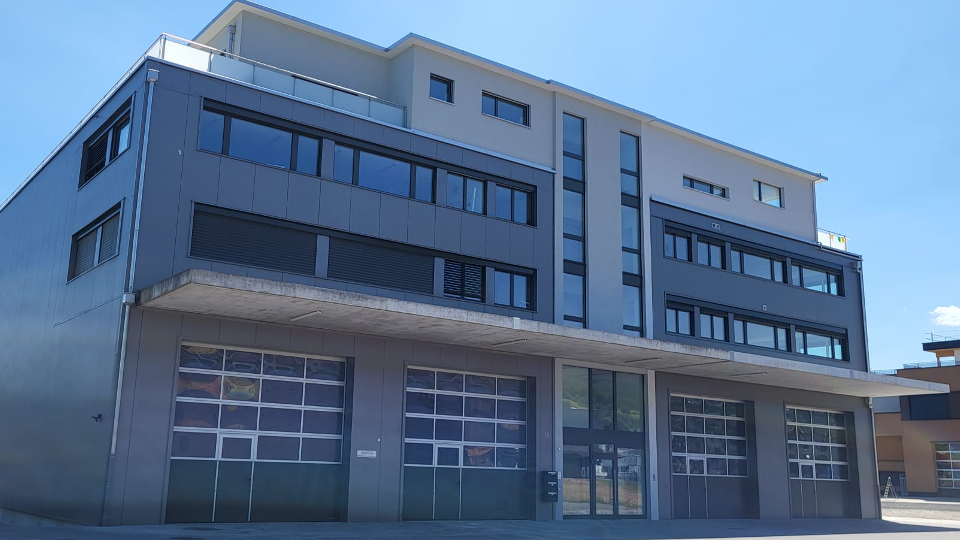 1800m² commercial