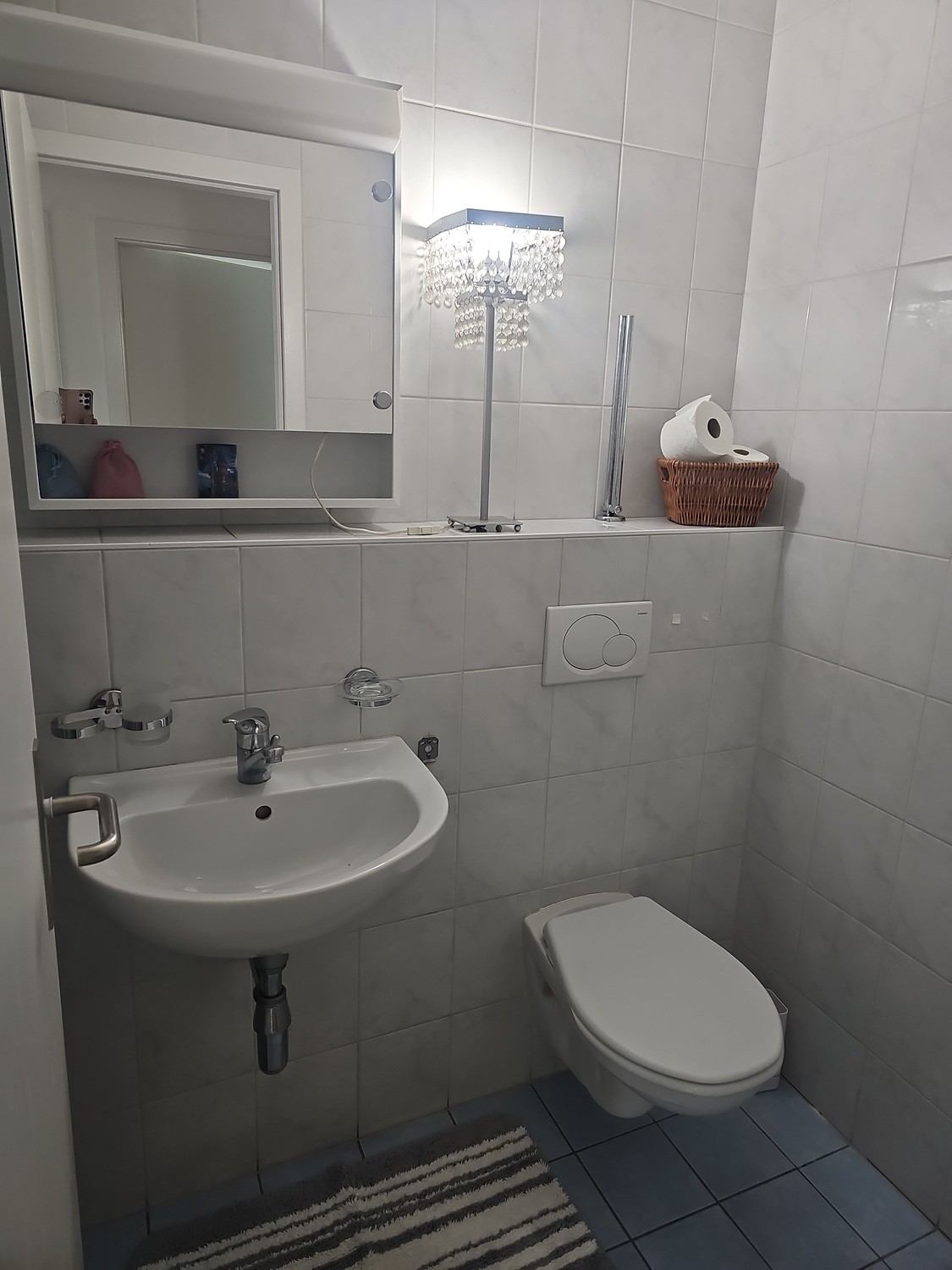 Camera in un appartamento condiviso, foto 5 di 8
