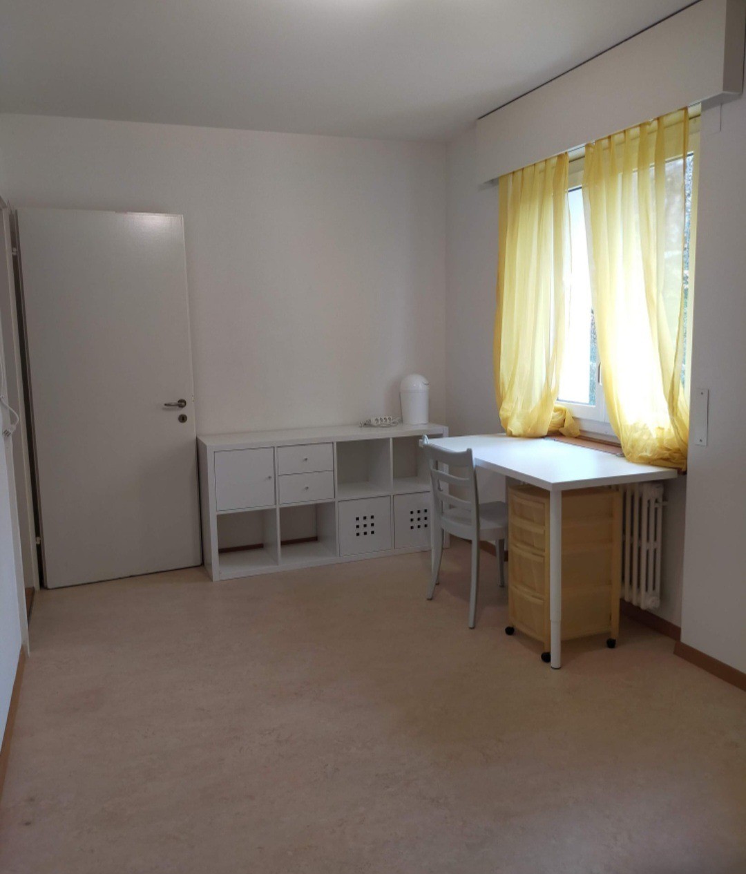 Camera in un appartamento condiviso, foto 4 di 6