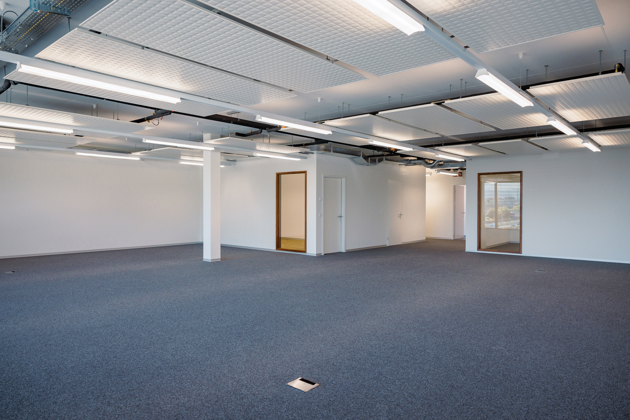 189m² office