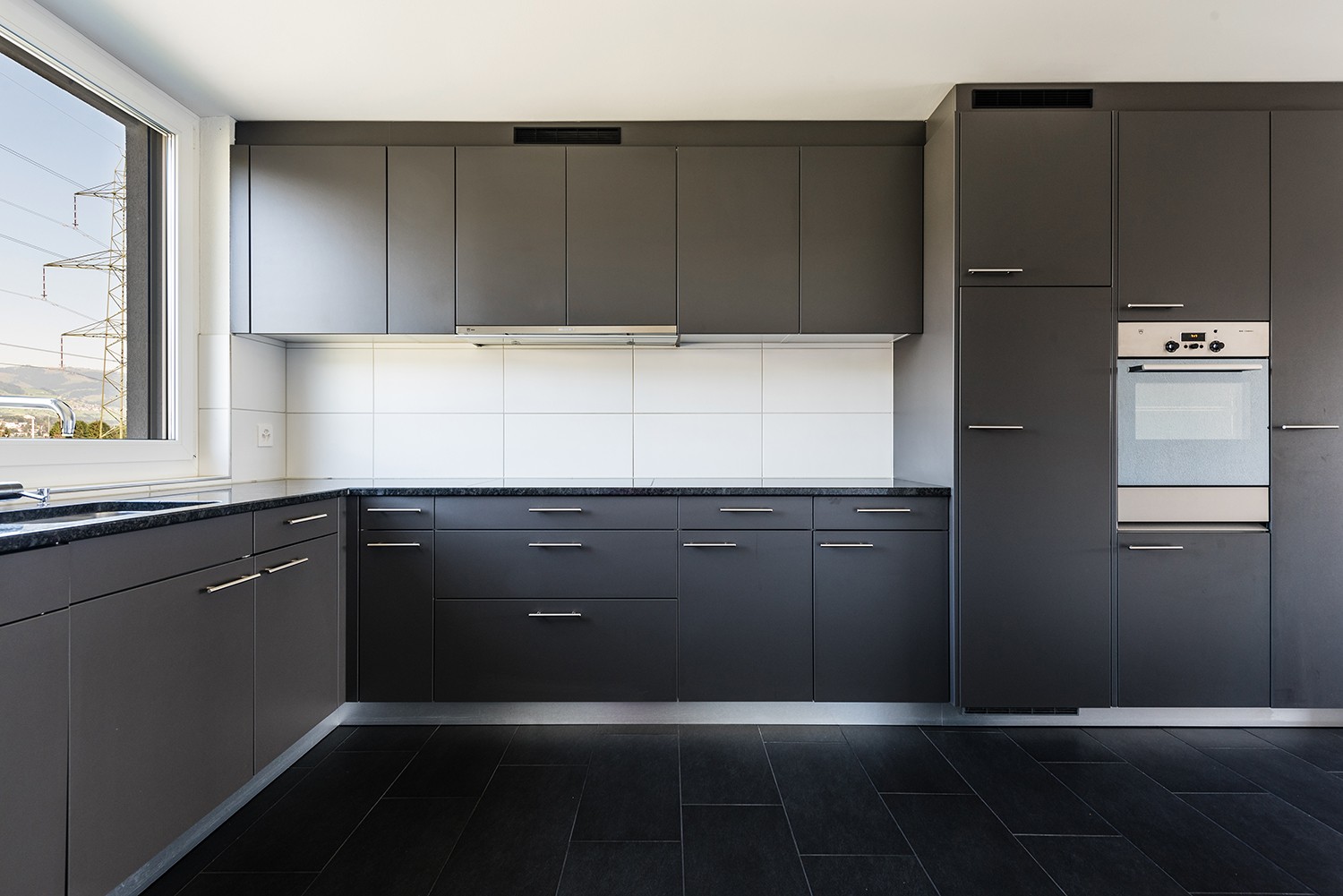 Appartamento attico di 3 ½ locali, foto 2 di 7