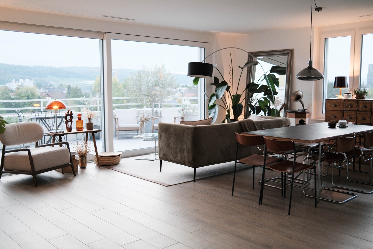 Appartamento di 2 ½ locali, foto 1 di 10