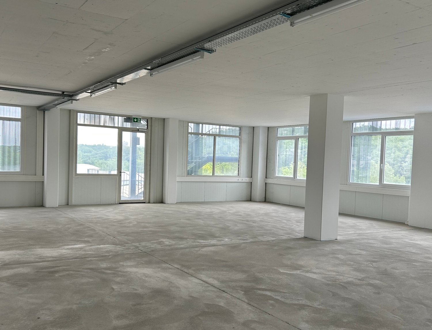1120m² oggetto industriale, foto 3 di 8