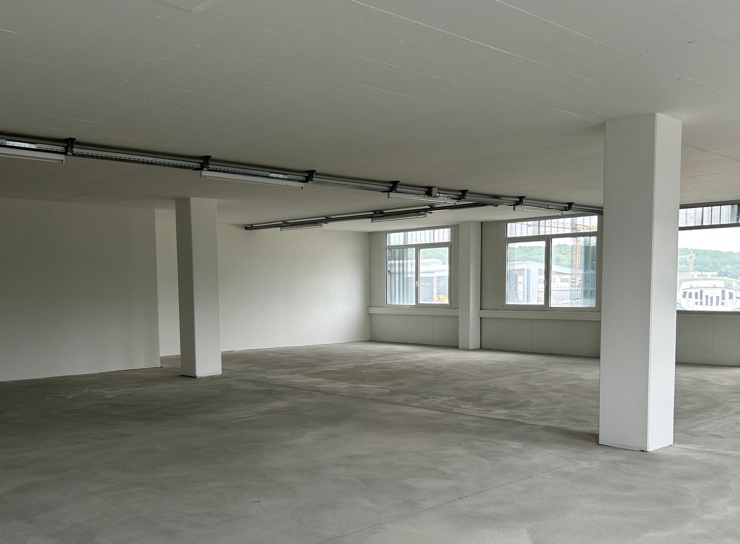 1120m² oggetto industriale, foto 4 di 8