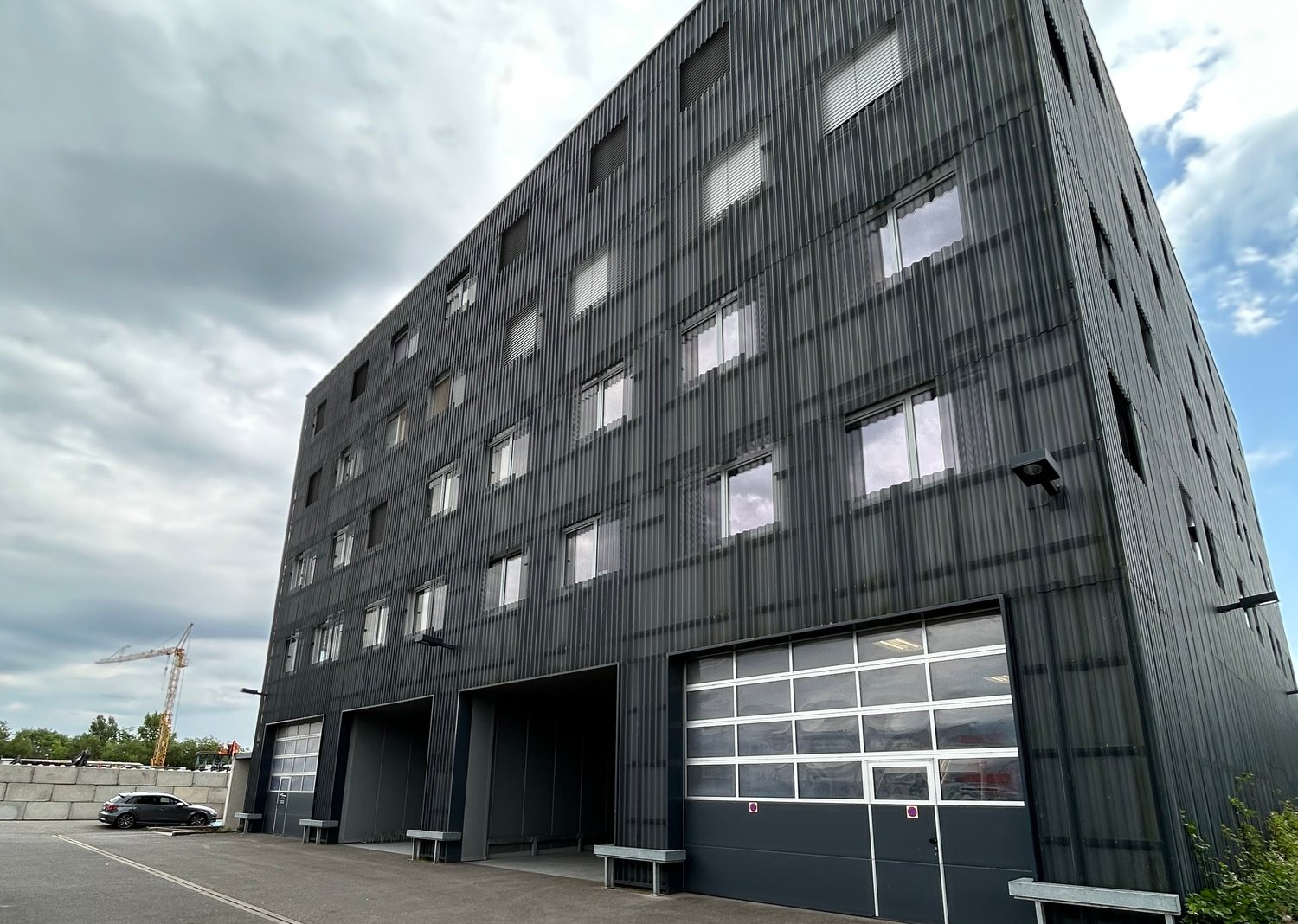 1120m² oggetto industriale, foto 1 di 8