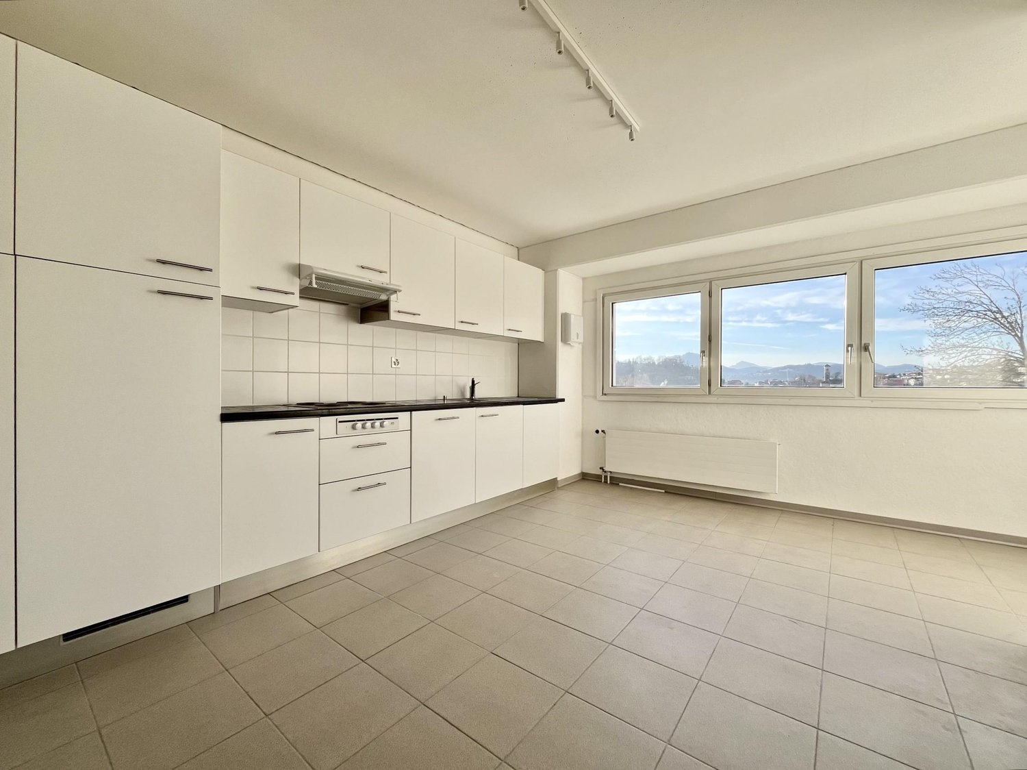 70m² living / commercial building