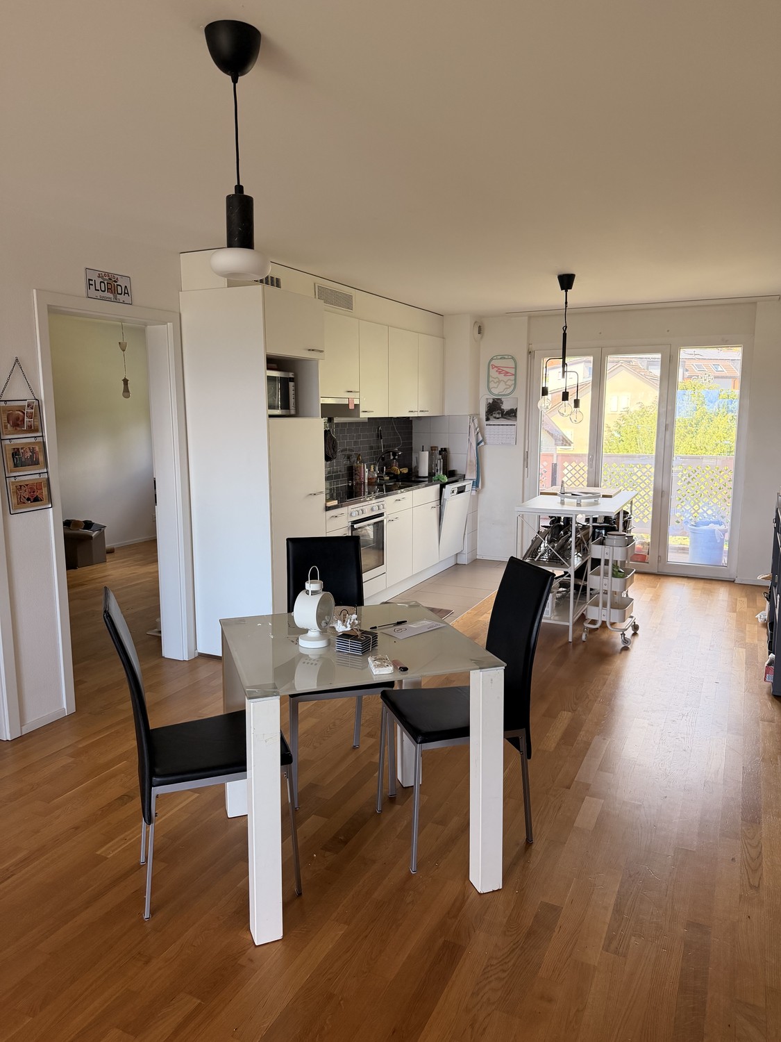 5 rooms apartment