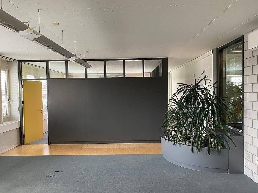 144m² commerciale