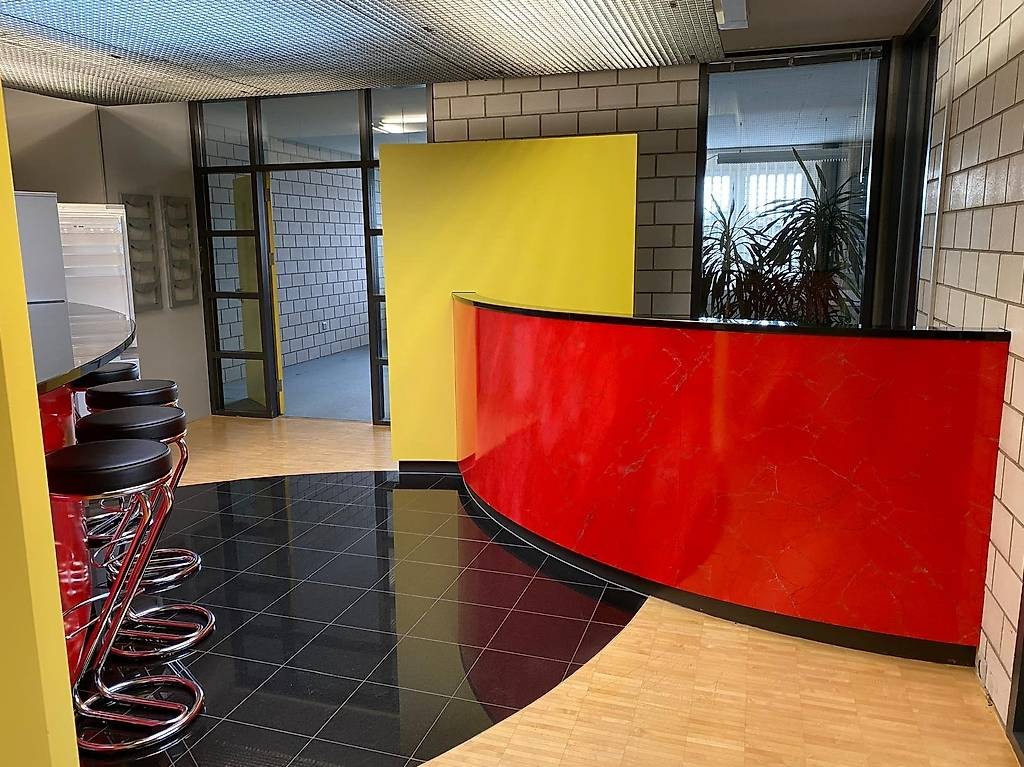 144m² commerciale