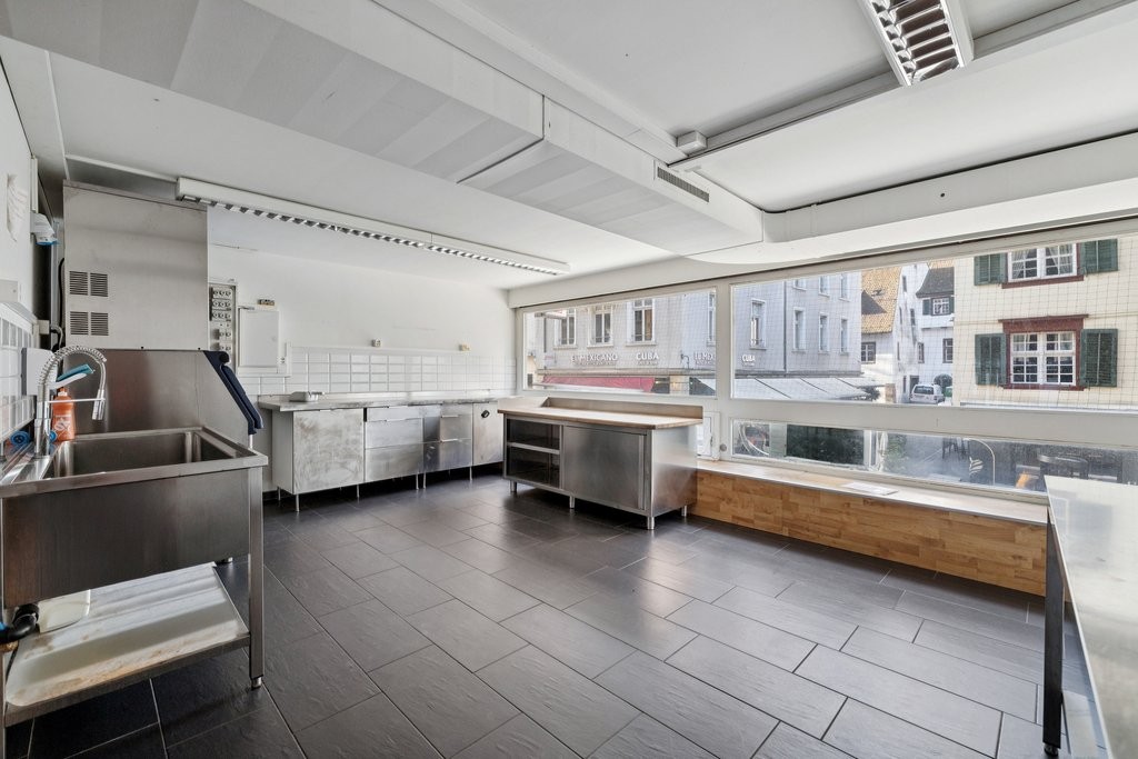 180m² negozio, foto 5 di 6