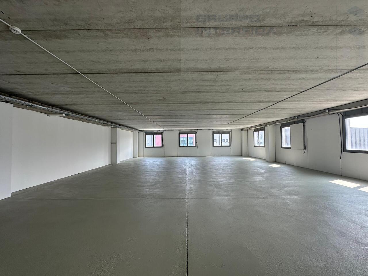 223m² bureau
