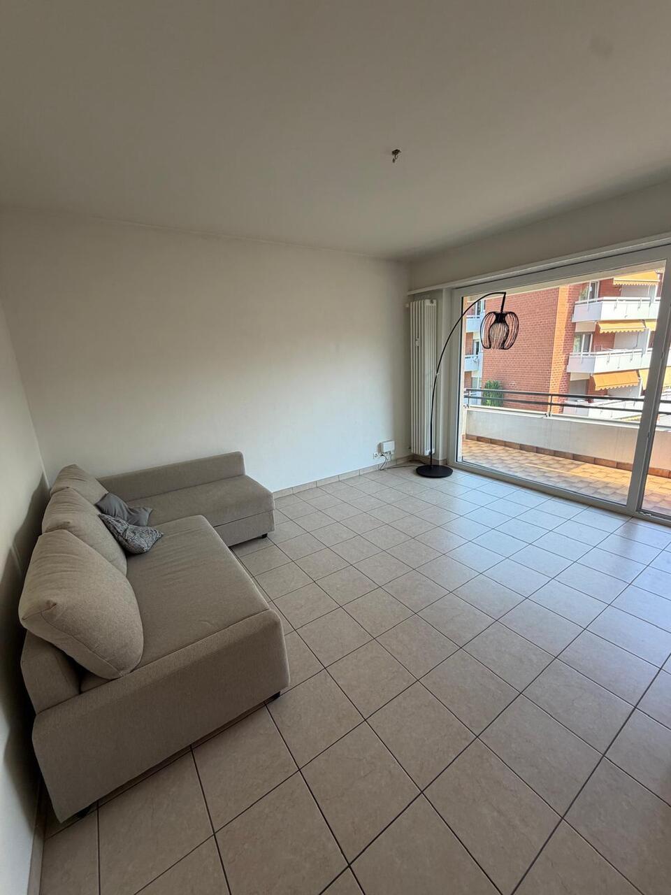 2 ½ rooms apartment, foto 2 di 3