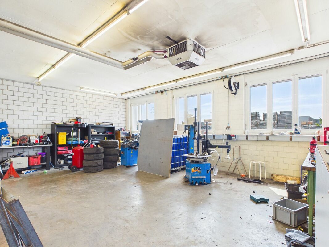 Officina di 350m²