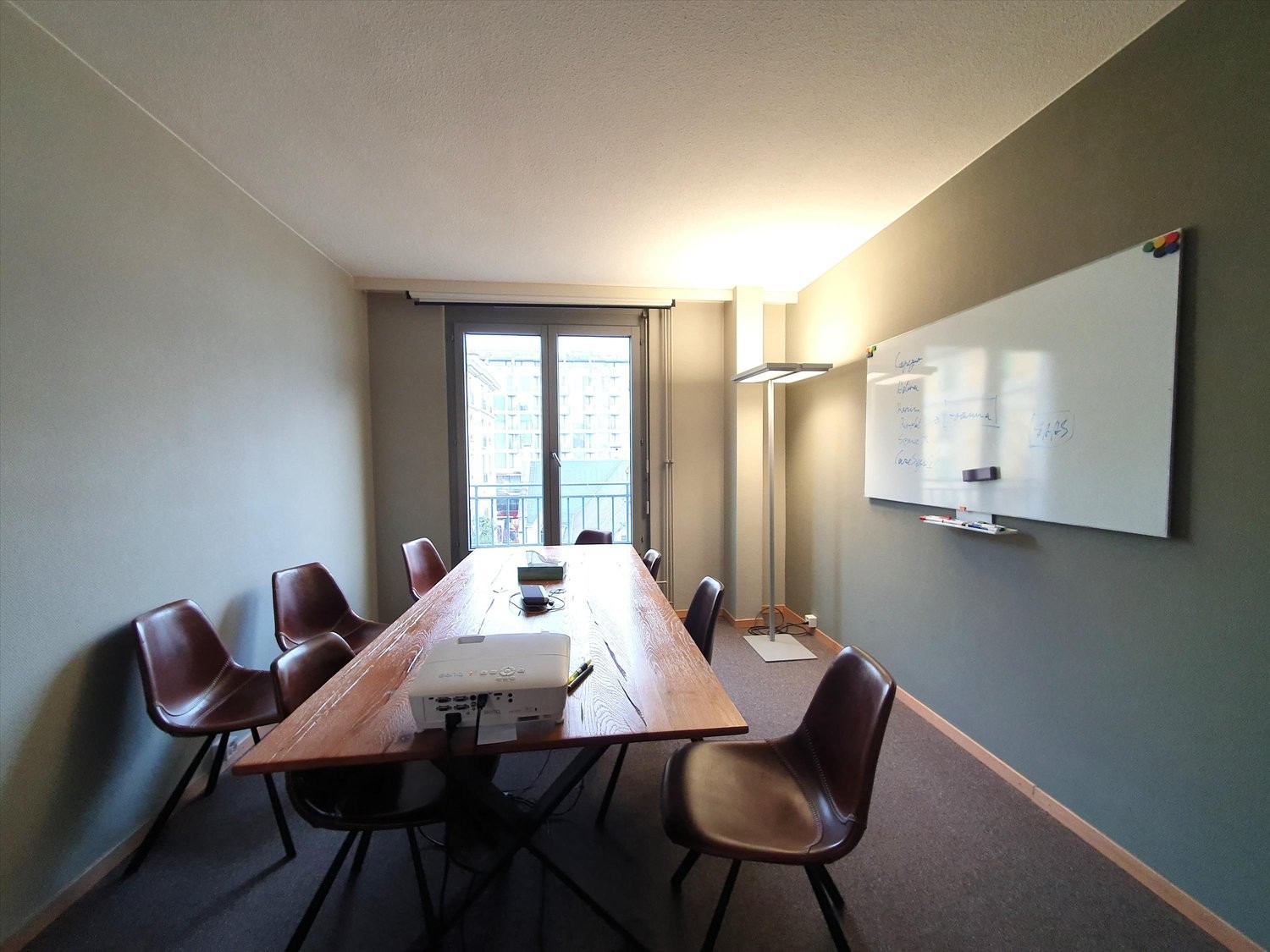 97m² office