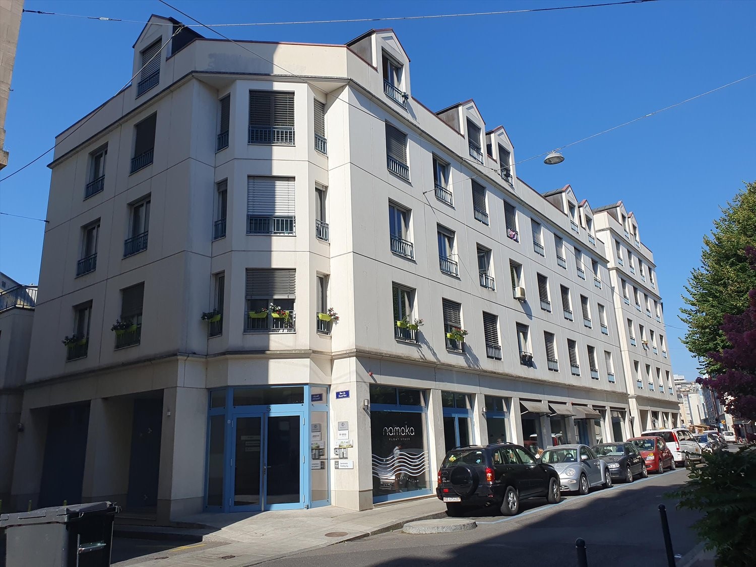 97m² office