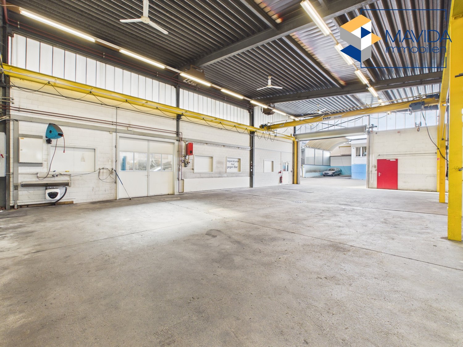 287m² workshop