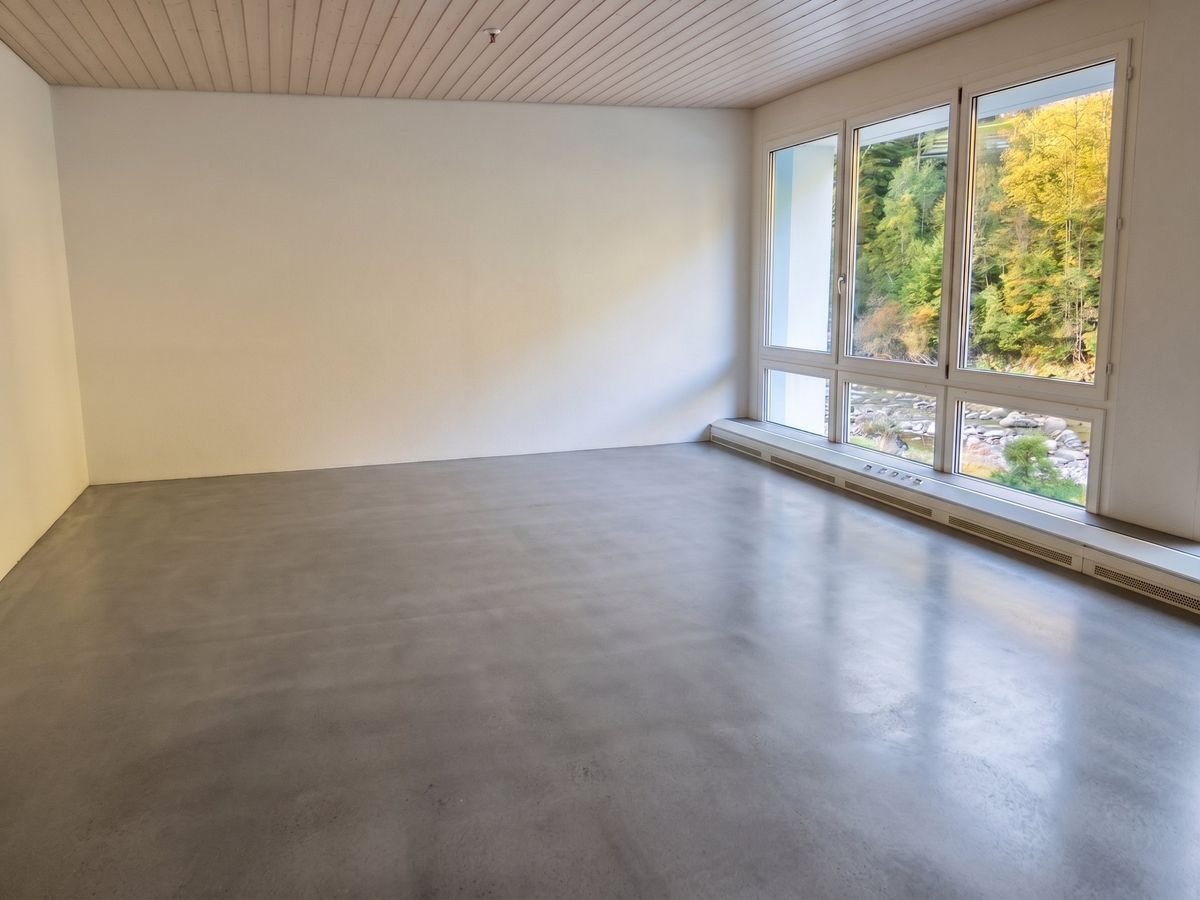 120m² office