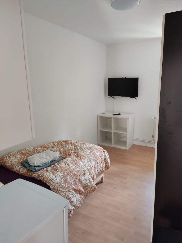 Appartamento con 1 camera arredata, foto 1 di 6