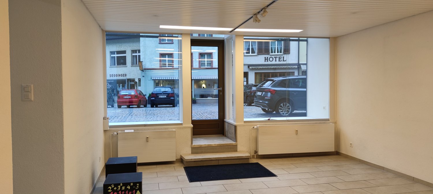 170m² commercial