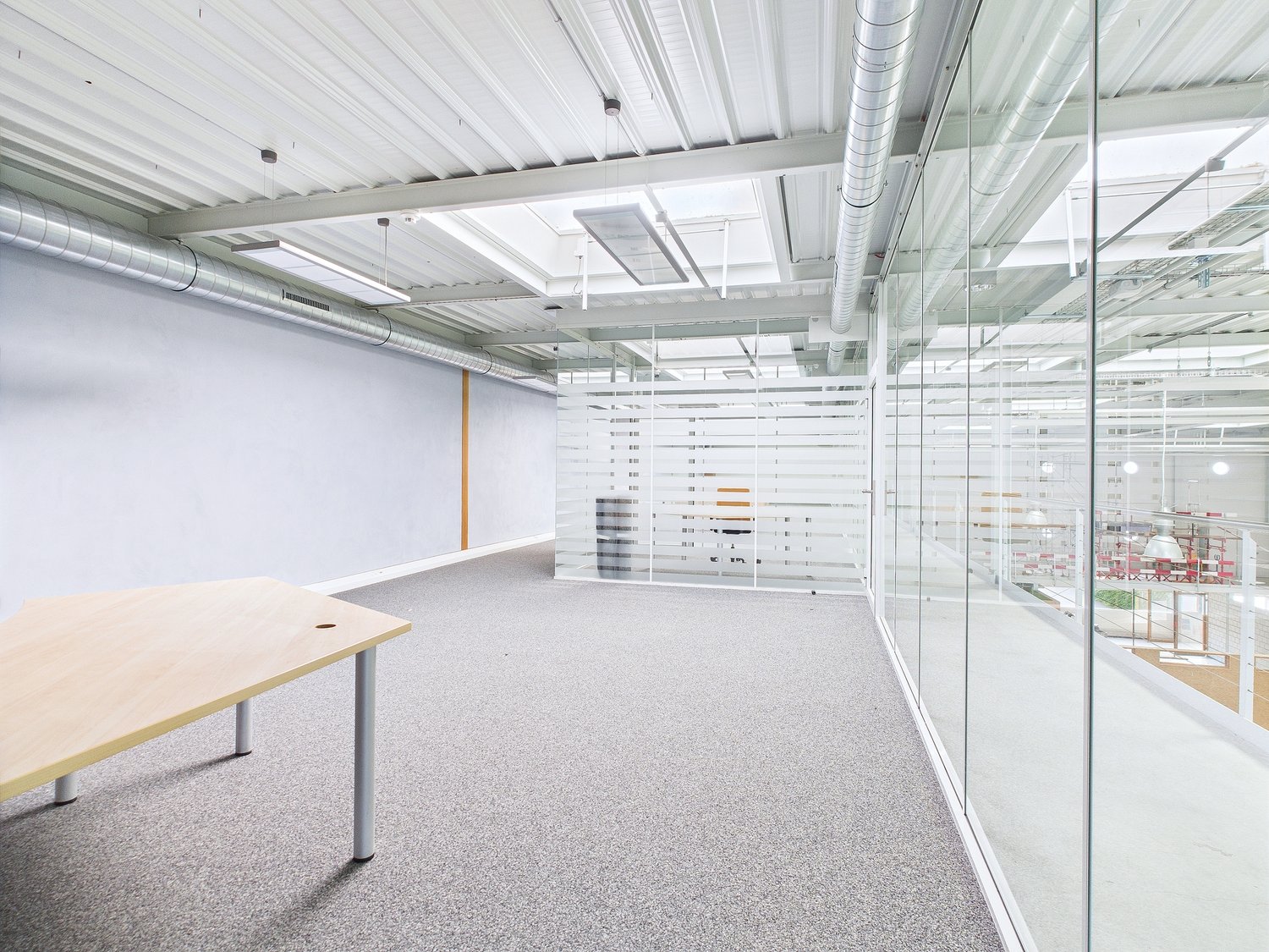 144m² oggetto industriale