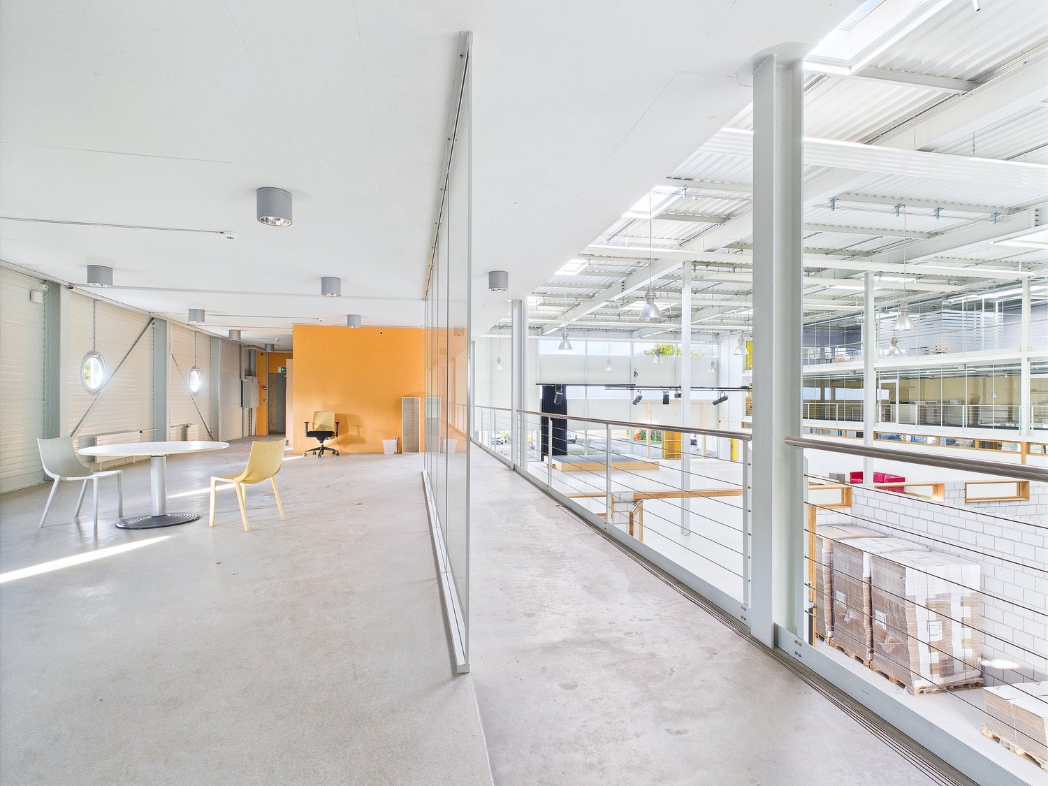 144m² oggetto industriale