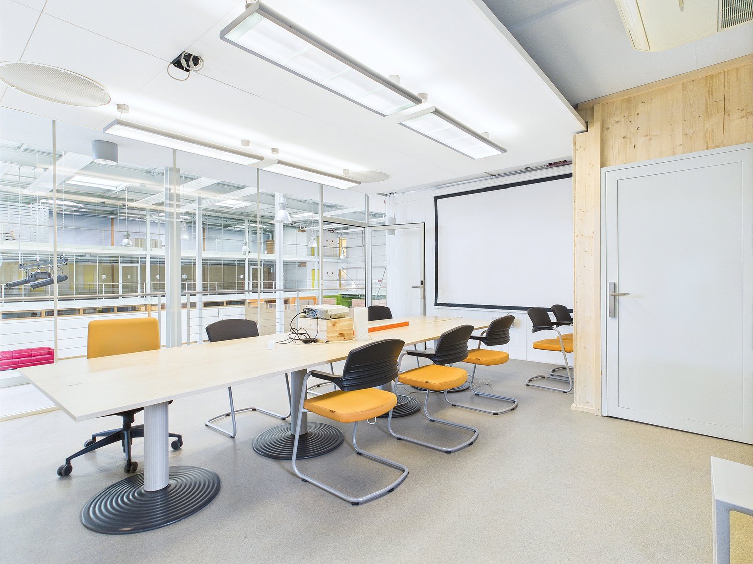 144m² oggetto industriale