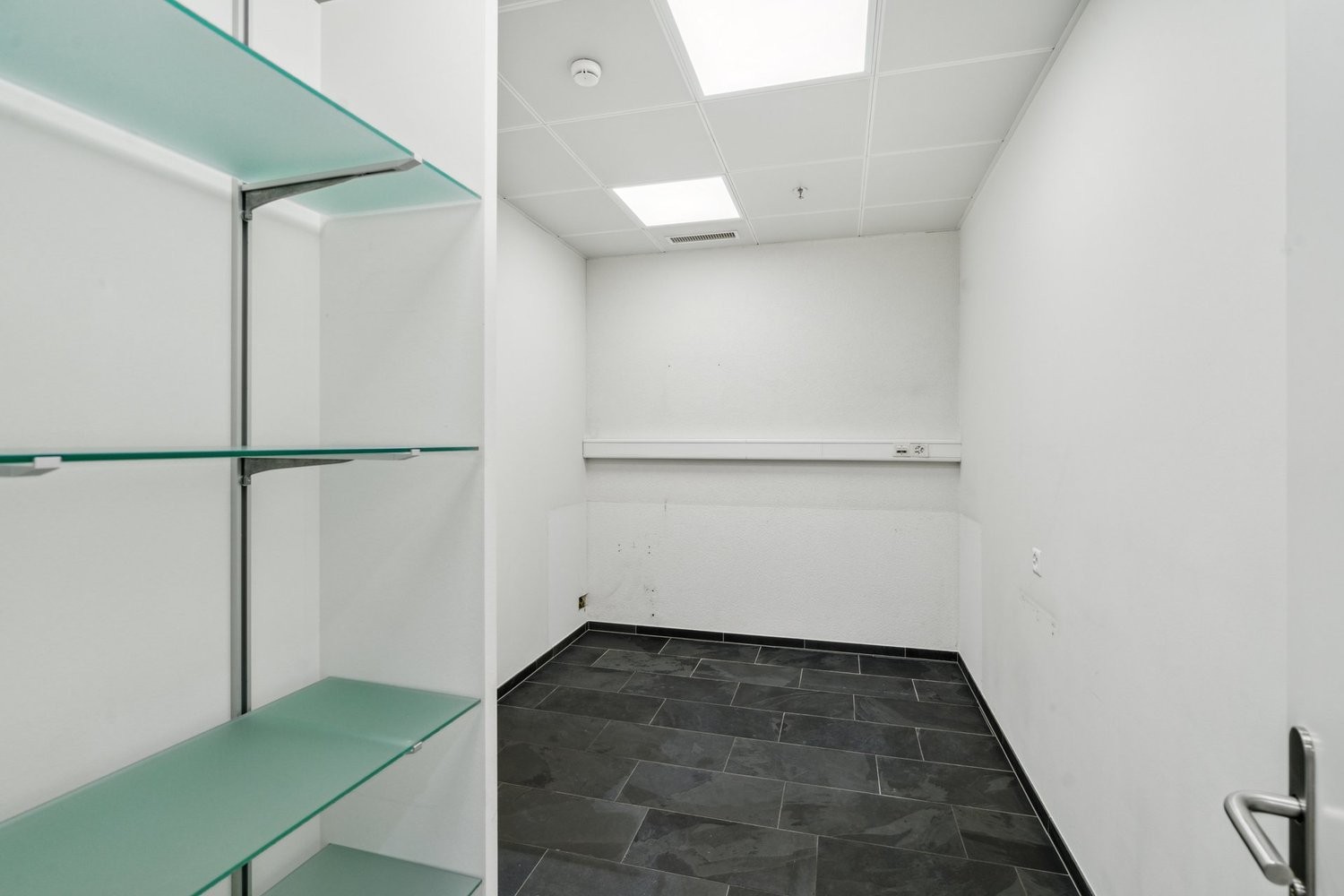 negozio di 103m²