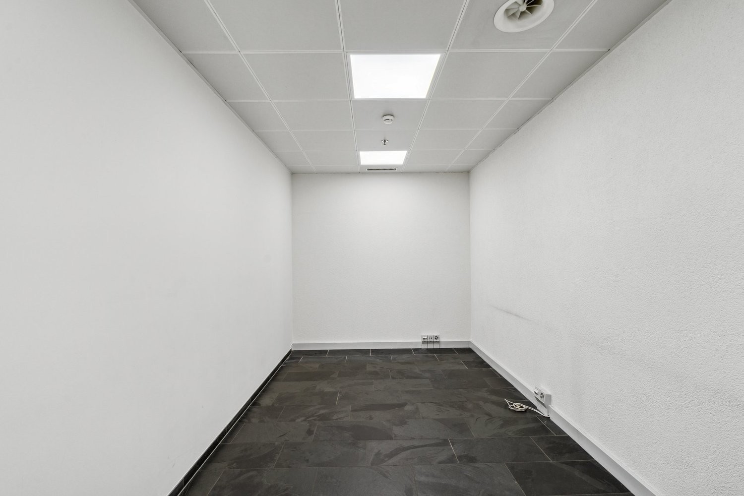negozio di 103m²