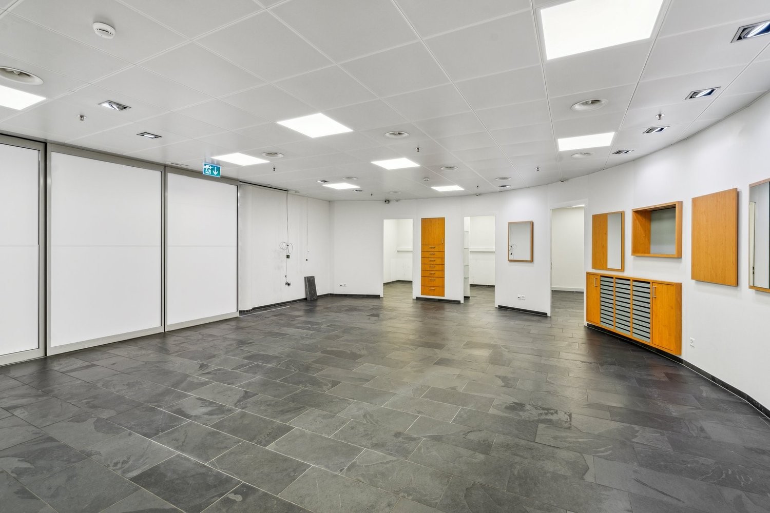 negozio di 103m²