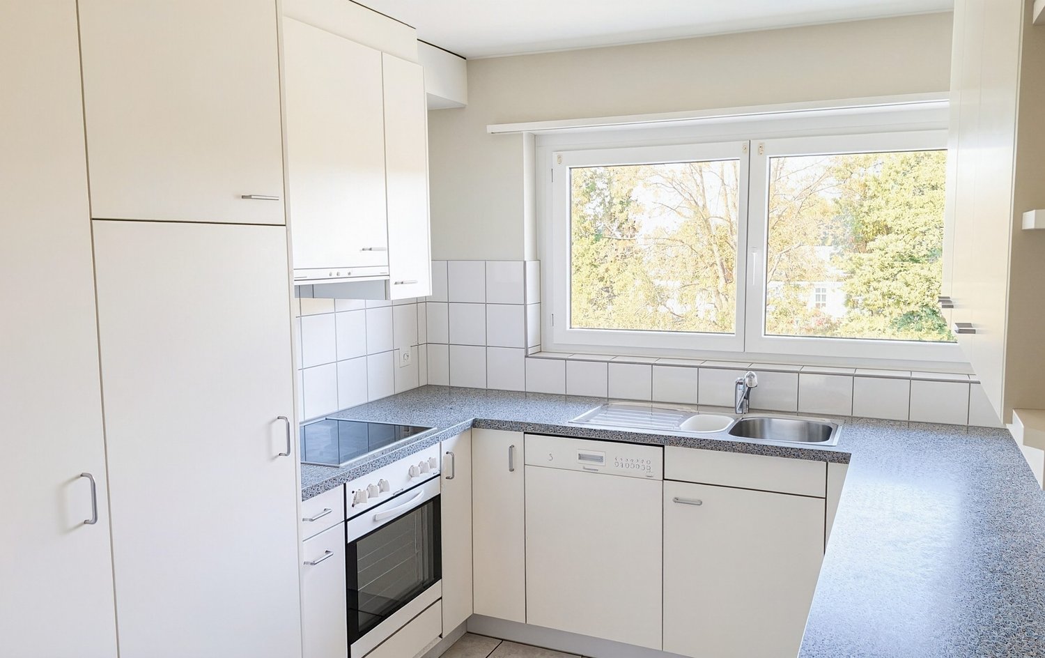 appartamento mansardato di 3 ½ locali, foto 2 di 6