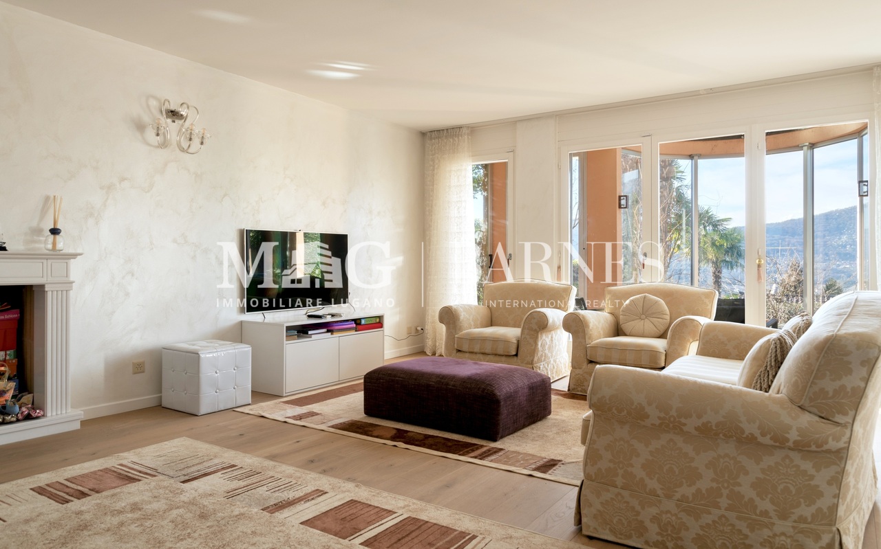 Villa con piscina e vista lago 5 ½ locali
