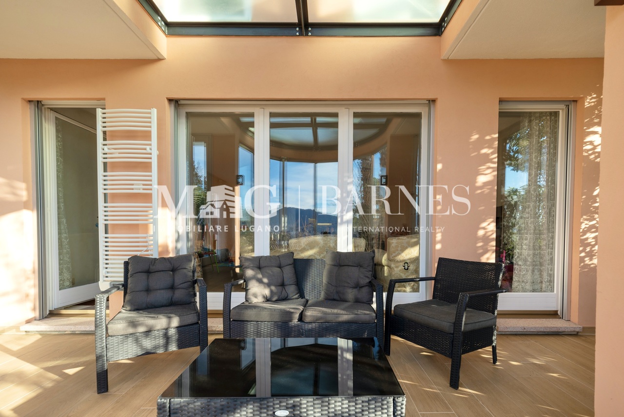 Villa con piscina e vista lago 5 ½ locali