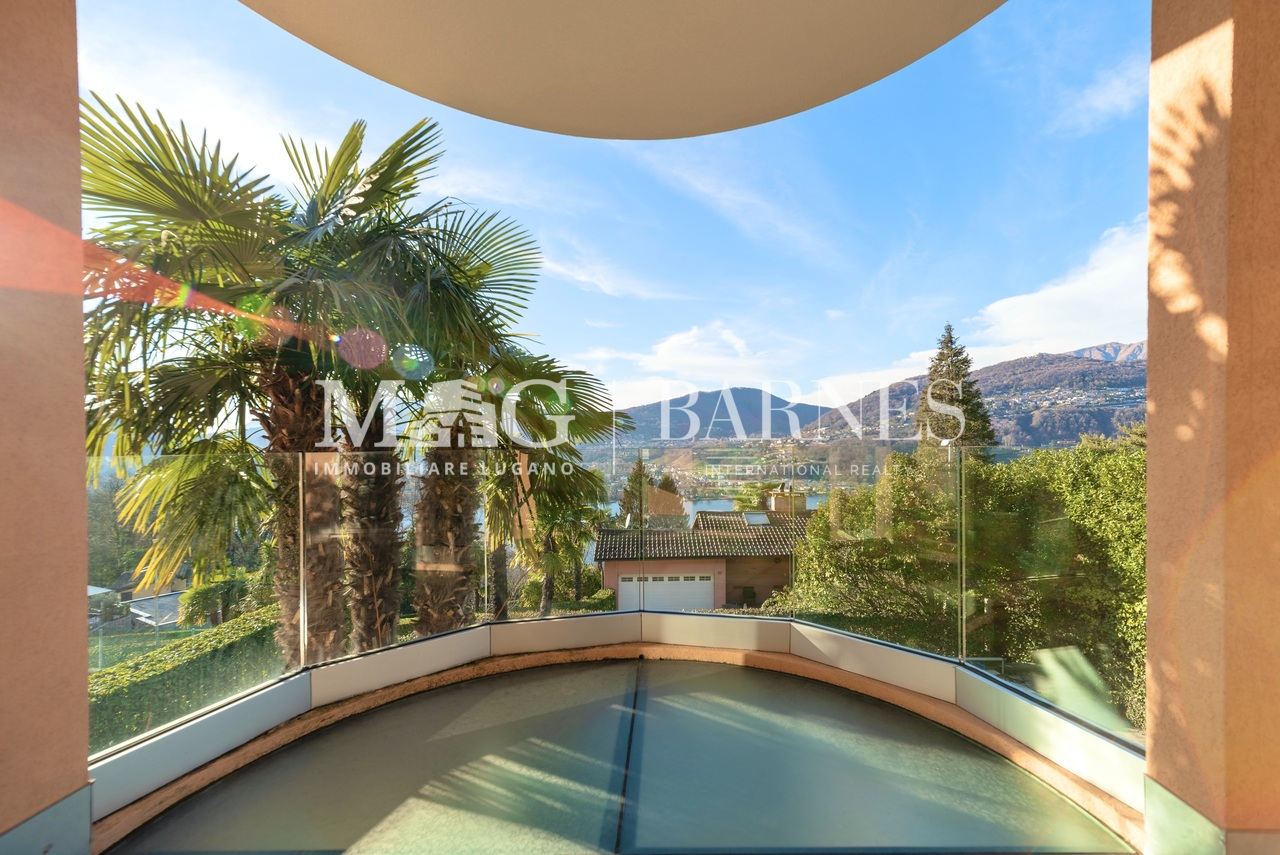 Villa con piscina e vista lago 5 ½ locali