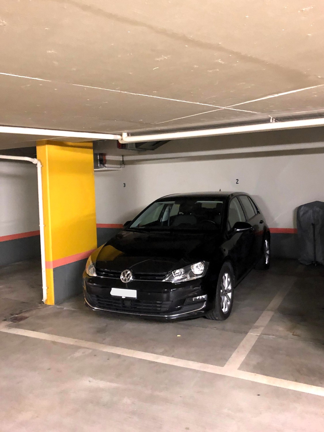 Posto auto sotterraneo di 14m²