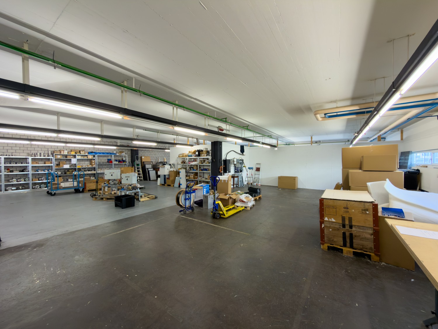 255m² commercial