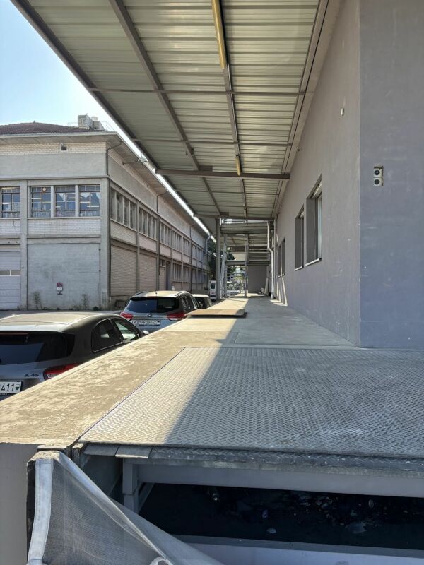625m² ufficio