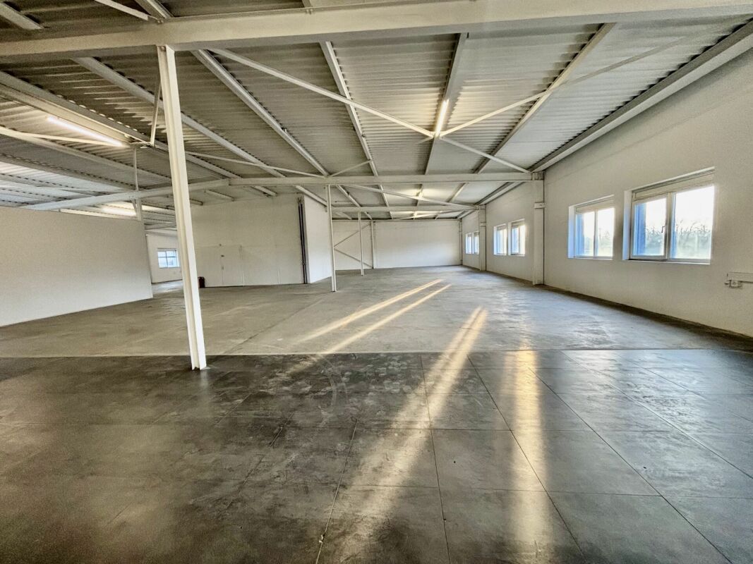 625m² ufficio
