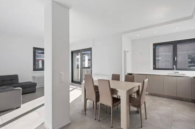 3 rooms apartment, foto 1 di 9