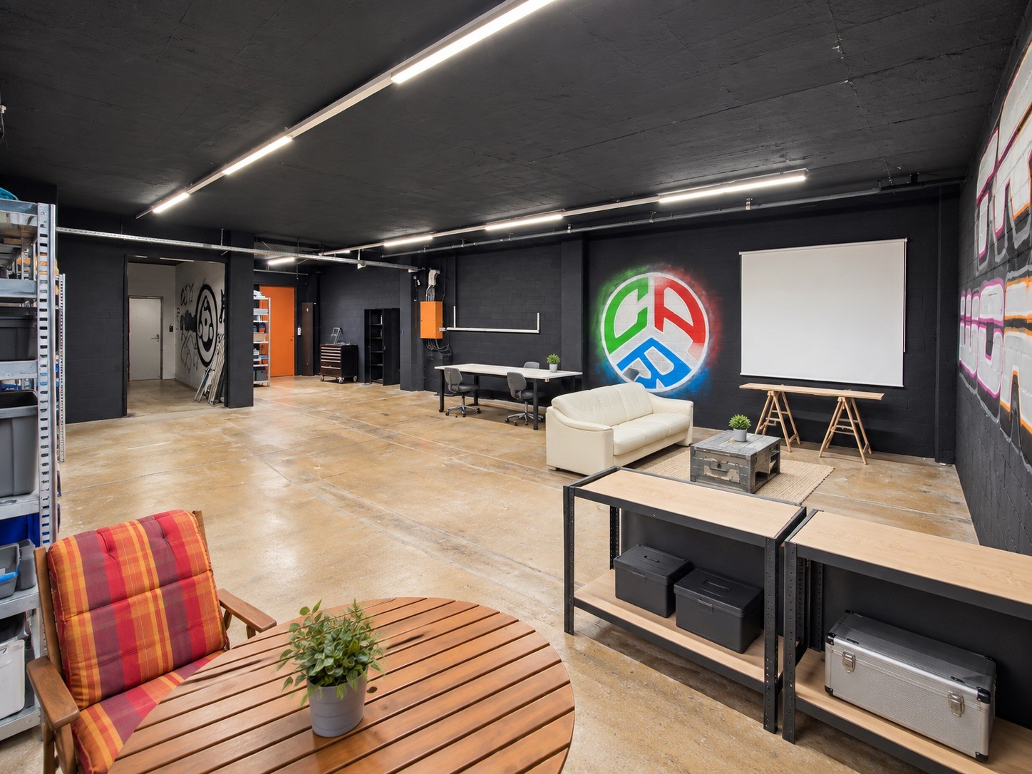 100m² commercial