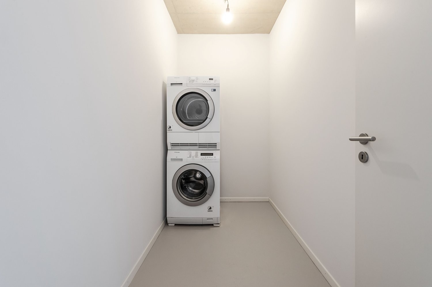 Appartamento mansardato di 2 ½ locali, foto 9 di 10