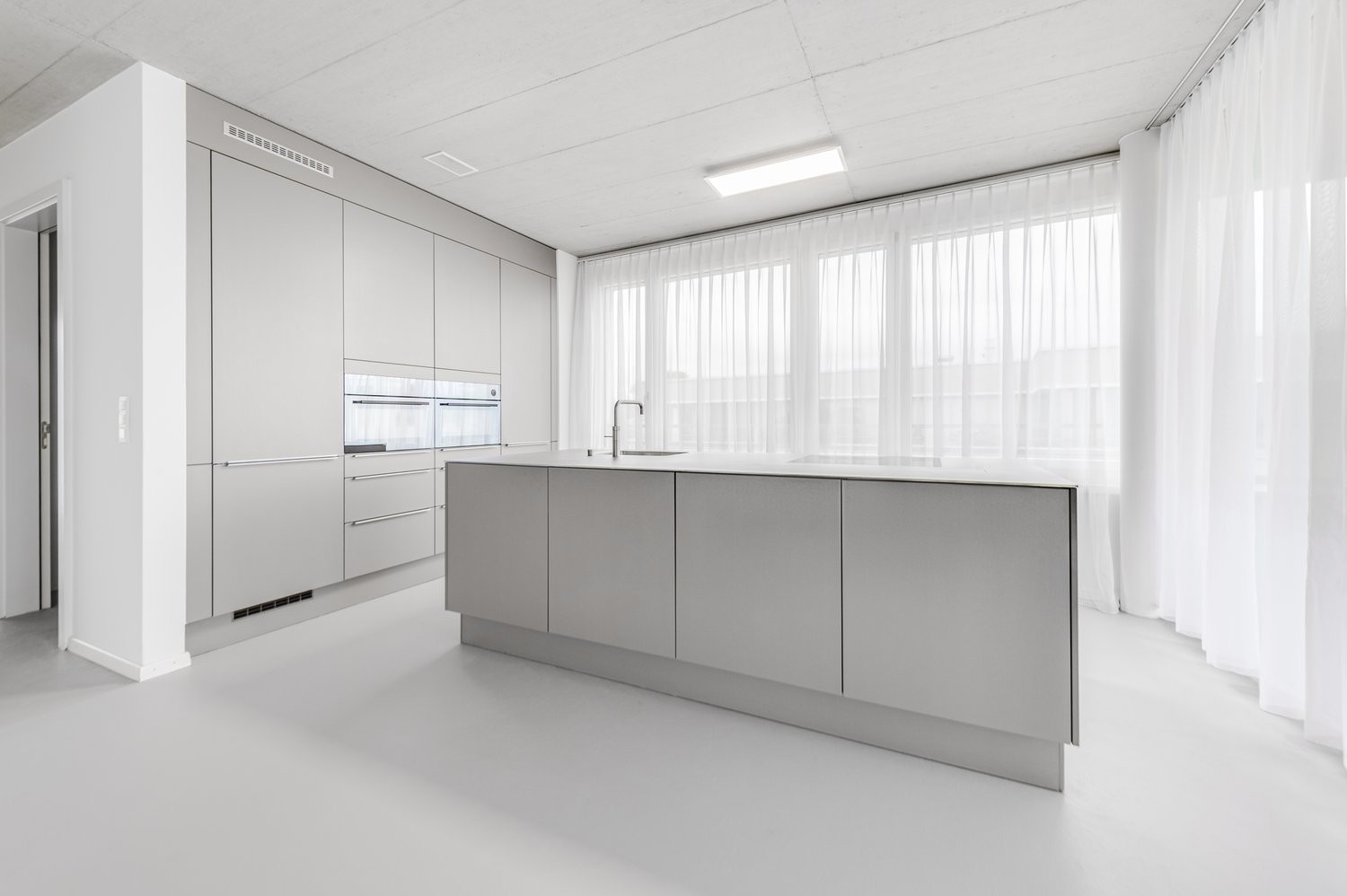 Appartamento mansardato di 2 ½ locali, foto 1 di 10