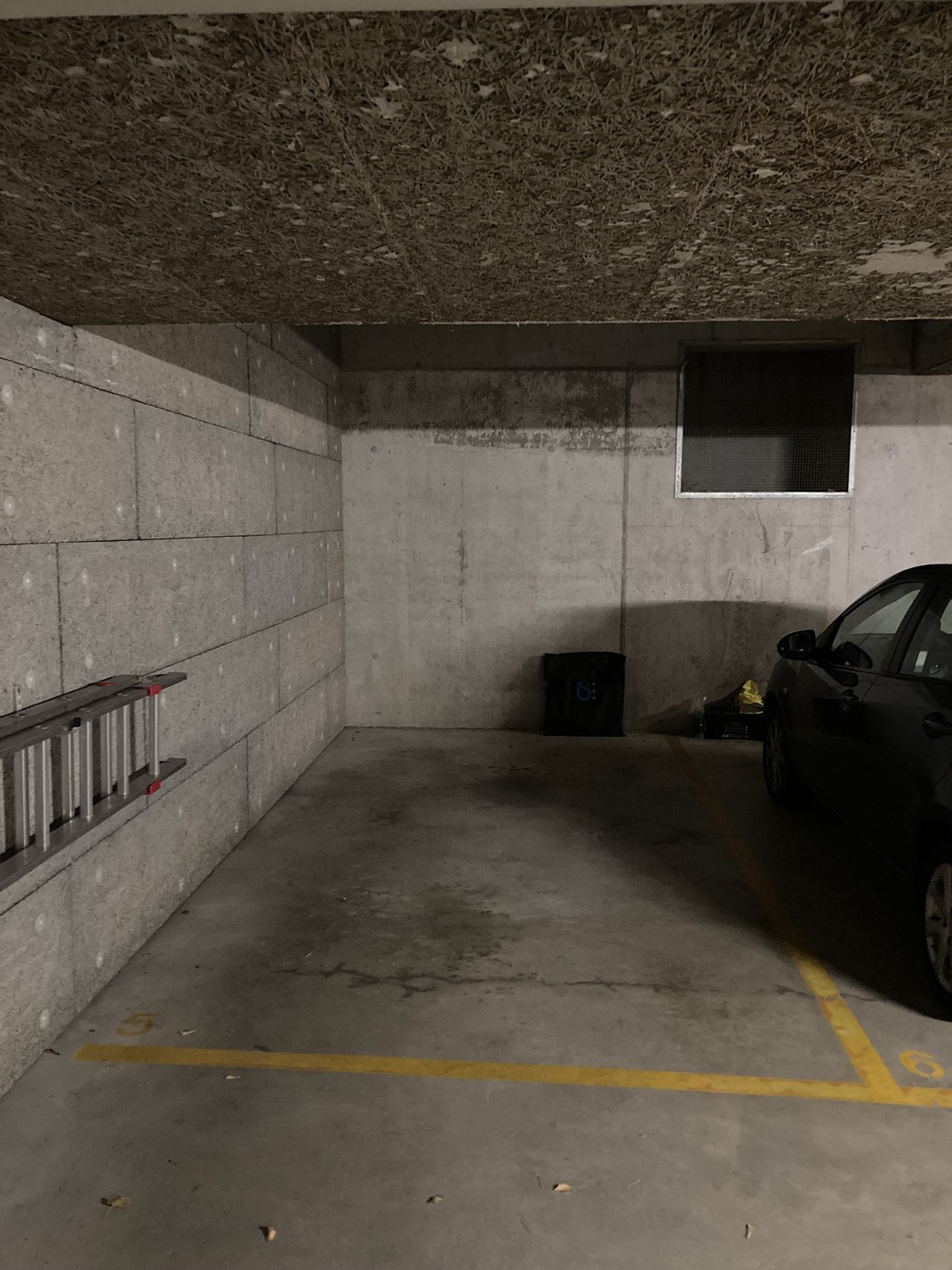 Posto disponibile, foto 1 di 2