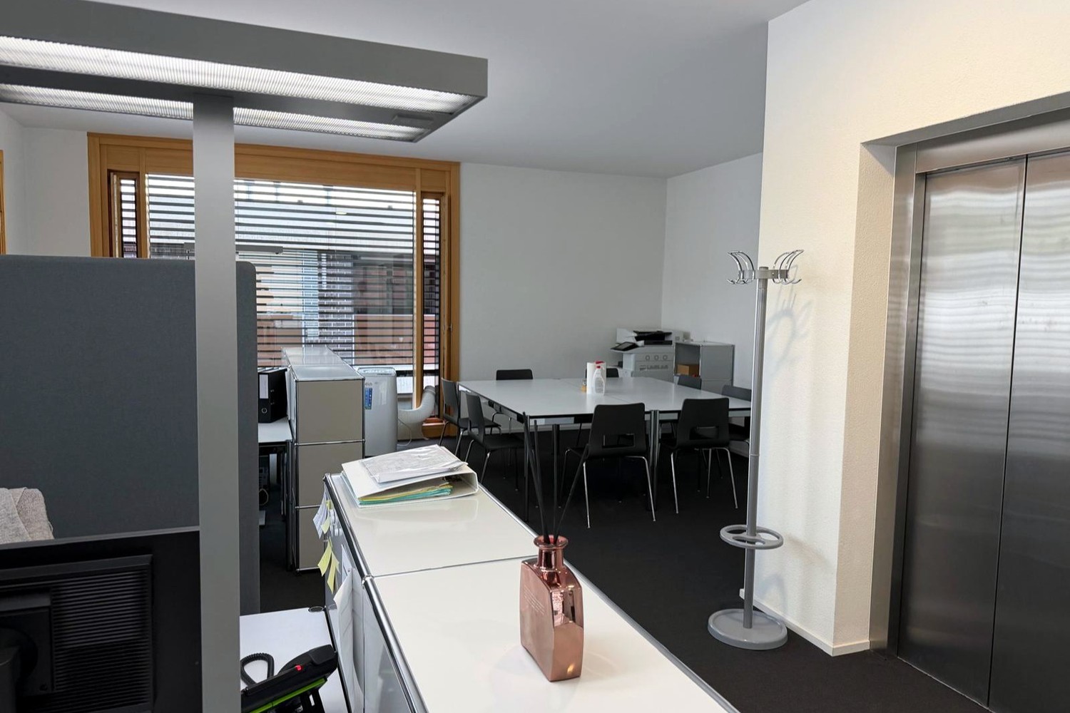 412-585m² ufficio